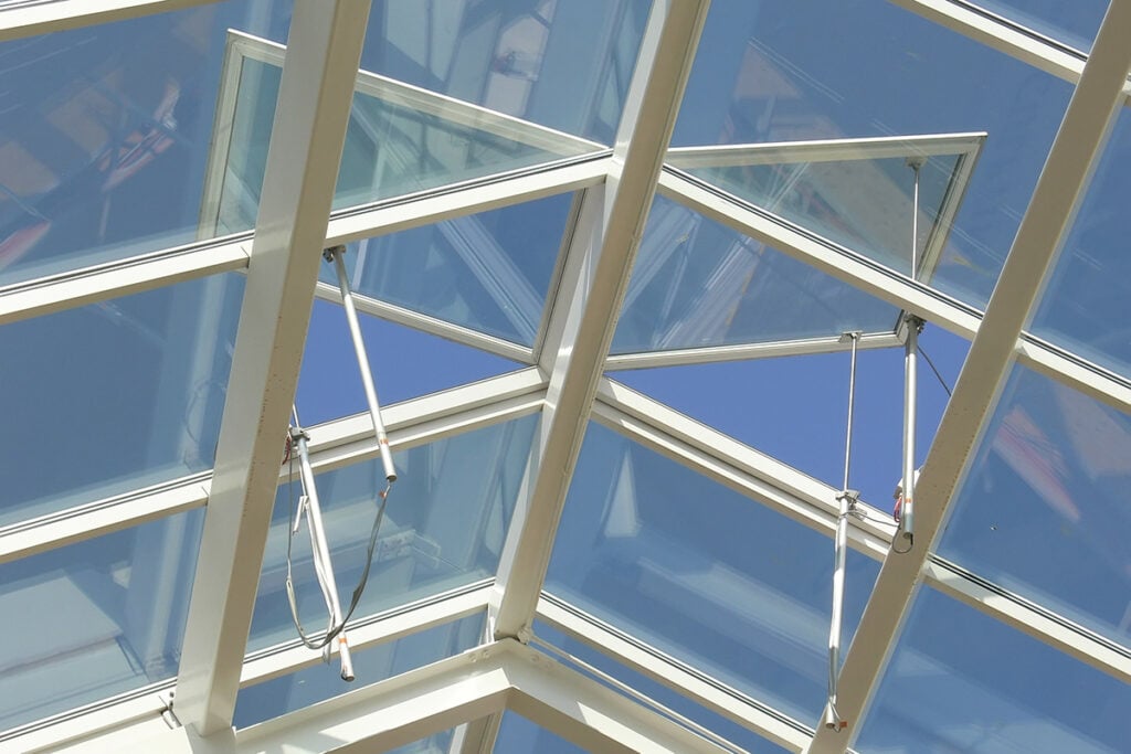 clean glass conservatory roof after professional window cleaning in Kansas City metro area